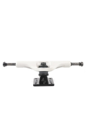 Trucki Silver - M-Class Hollow Yoshi Tanenbaum white